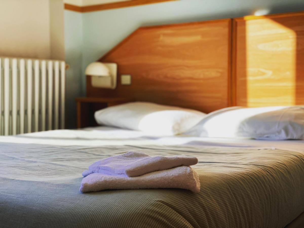 Hotel Le Midi Clermont-Cournon Luaran gambar